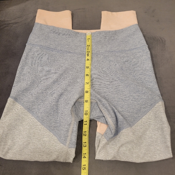 Outdoor Voices 7/8 Tri Color Leggings Size M - Picture 5 of 10